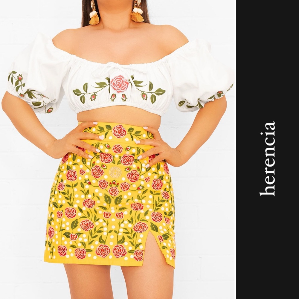 Herencia Collection Valentina High Waisted Embroidered Skirt in Yellow NWT • M